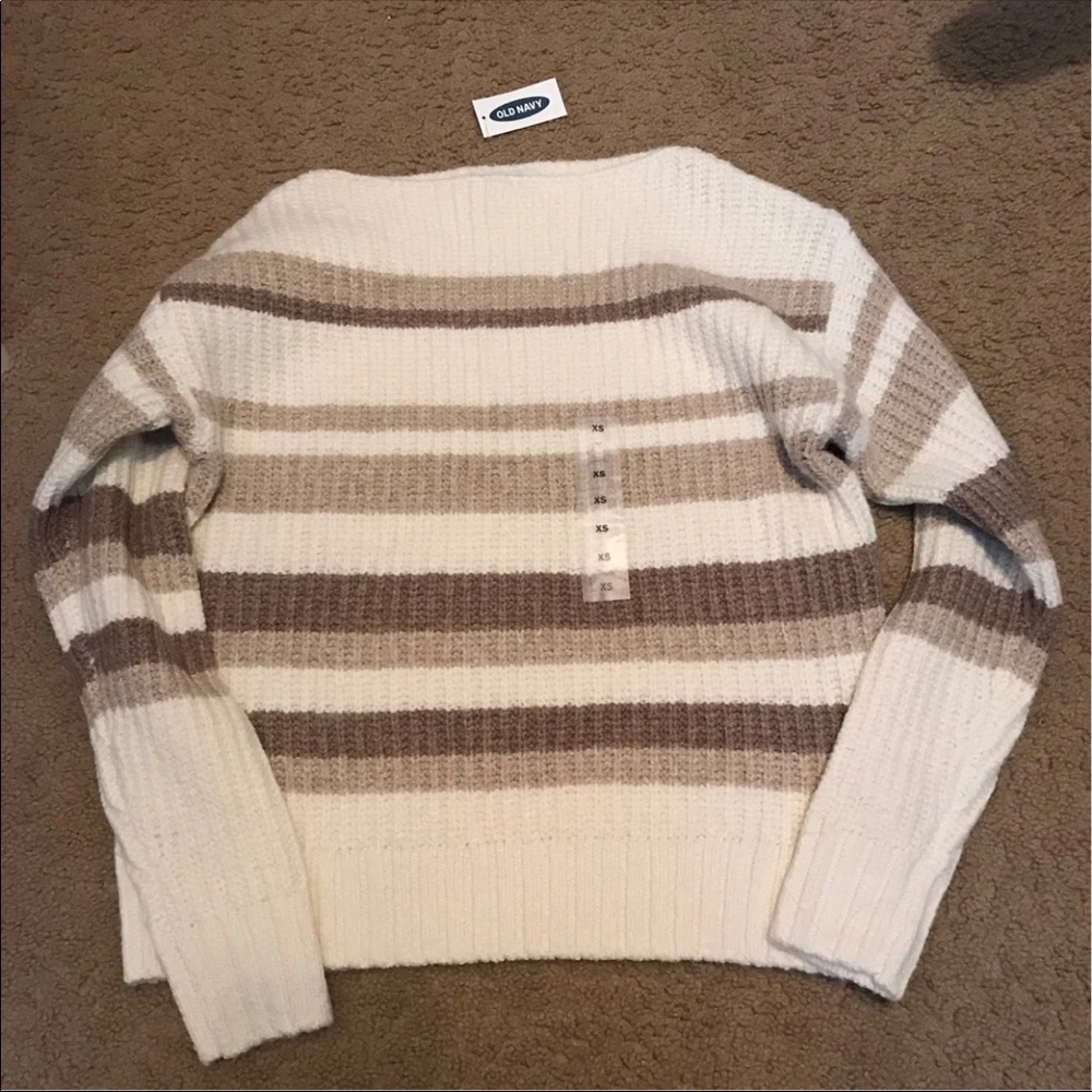 Old navy sweater